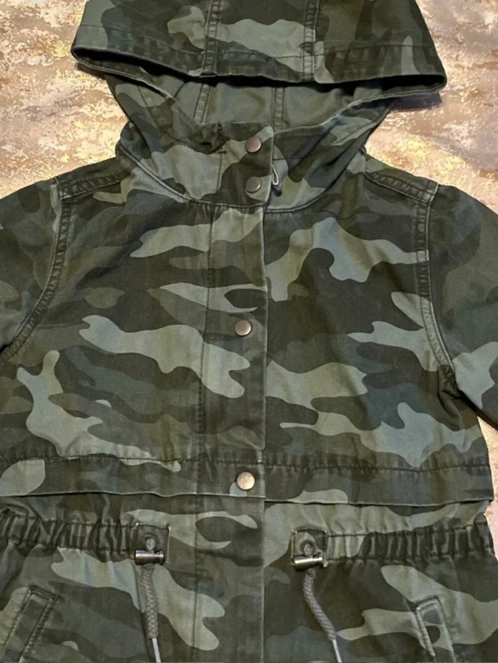Old Navy Camo Jacket Coat Girls MEDIUM 8 Drawstring Waist Hood Utility
